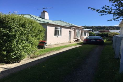 Photo of property in 74 Hargest Crescent, Saint Clair, Dunedin, 9012