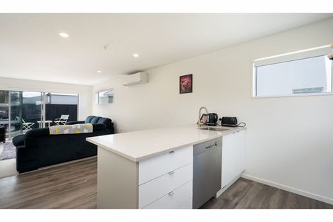 Photo of property in 5/51 Hills Road, Edgeware, Christchurch, 8013