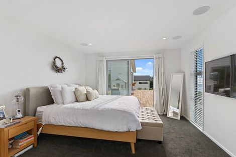 Photo of property in 12 Parkridge Place, Mount Pleasant, Christchurch, 8081