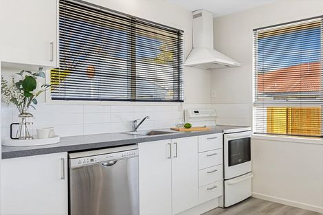Photo of property in 2/18 Inwoods Road, Parklands, Christchurch, 8083