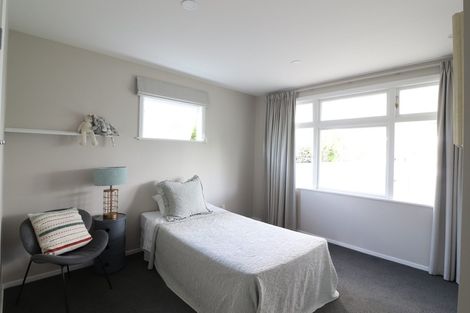 Photo of property in 17 East Street, Terrace End, Palmerston North, 4410