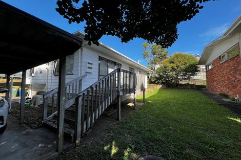 Photo of property in 9 Bridge Avenue, Te Atatu South, Auckland, 0610