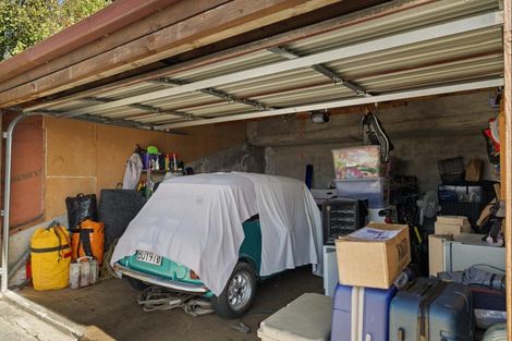 Photo of property in 48 Wynyard Crescent, Fernhill, Queenstown, 9300