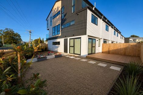 Photo of property in 1/36 Longburn Road, Henderson, Auckland, 0610