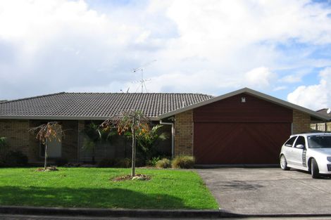 Photo of property in 22 Vanderbilt Parade, Albany, Auckland, 0632