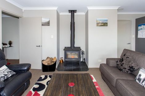 Photo of property in 21 Nicholson Drive, Kaitoke, Whanganui, 4572