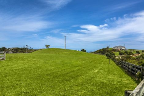 Photo of property in 113a Constable Road, Muriwai, Waimauku, 0881