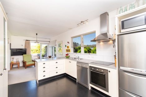 Photo of property in 44 Tauroa Road, Havelock North, 4130