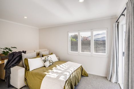 Photo of property in 16 Bourke Place, Havelock North, 4130