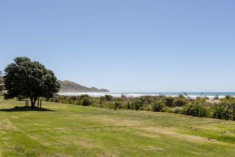 Photo of property in 68 Pourerere Road, Pourerere, Omakere, 4271