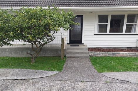 Photo of property in 8a Redwood Avenue, Tawa, Wellington, 5028
