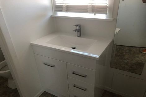 Photo of property in 1/32 Simkin Avenue, St Johns, Auckland, 1072