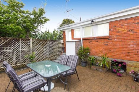 Photo of property in 2/220a Church Street, Onehunga, Auckland, 1061