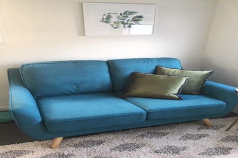 Photo of property in 1/1 Deuxberry Avenue, Northcote, Auckland, 0627