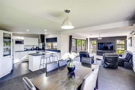 Photo of property in 26 Valerie Street, Clive, 4102