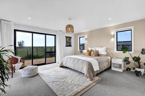 Photo of property in 62 Aratapu Street, Waitara, 4320