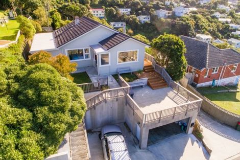 Photo of property in 15 Sunglow Avenue, Melrose, Wellington, 6023
