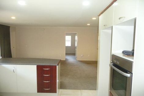 Photo of property in 6 Pennygale Close, Flat Bush, Auckland, 2016