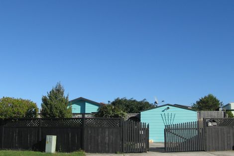 Photo of property in 6 Campbell Avenue, Paraparaumu, 5032