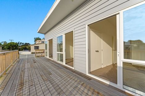 Photo of property in 6 Te Moau Avenue, Parakai, 0830