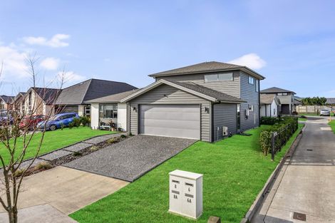 Photo of property in 8 Kaaka Street, Cambridge, 3434