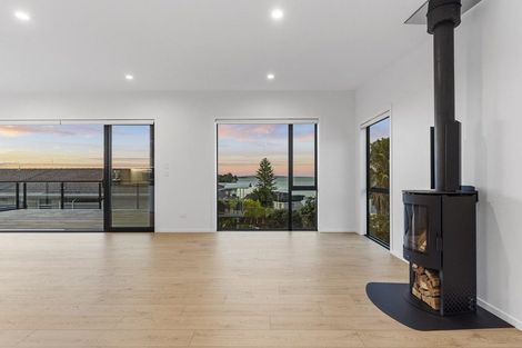 Photo of property in 1 Rangitoto View Road, Cockle Bay, Auckland, 2014