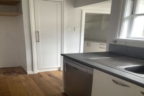 Photo of property in 76 Queenstown Road, Onehunga, Auckland, 1061