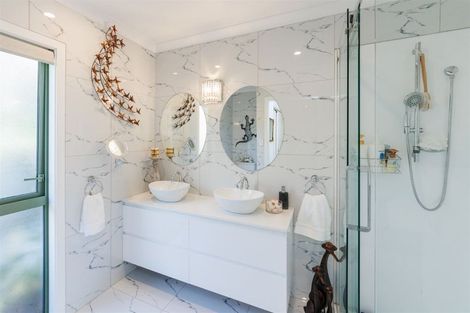 Photo of property in 121 Cashmere Drive, Fitzherbert, Palmerston North, 4410