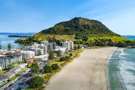 Photo of property in 2/41 Kawaka Street, Mount Maunganui, 3116