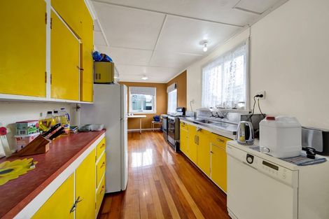 Photo of property in 6 Grey Street, Hawera, 4610