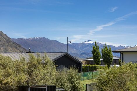 Photo of property in 23 Matipo Street, Wanaka, 9305