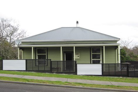 Photo of property in 7 Sycamore Grove, Lower Vogeltown, New Plymouth, 4310