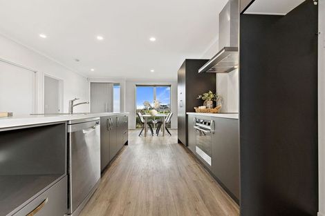 Photo of property in 32 George West Square West, Wigram, Christchurch, 8025