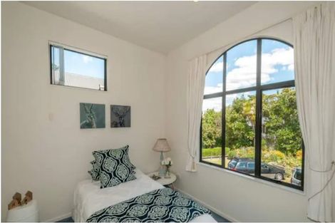 Photo of property in 4/12 Herons Way, Northcote, Auckland, 0627