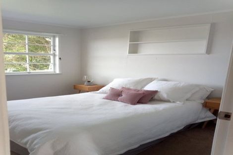 Photo of property in 9 Trosk Place, Waiuku, 2123