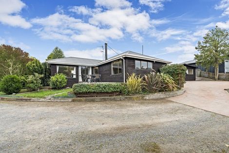 Photo of property in 1 Beach Crescent, Waikuku Beach, 7473
