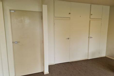 Photo of property in 16 De Val Drive, Titirangi, Auckland, 0604