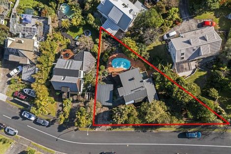 Photo of property in 27 Hadfield Street, Beach Haven, Auckland, 0626