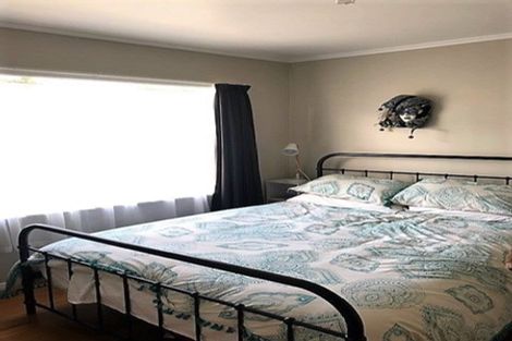 Photo of property in 29 Bancroft Terrace, Newlands, Wellington, 6037