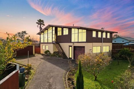 Photo of property in 26 Ewbank Place, Manurewa, Auckland, 2102