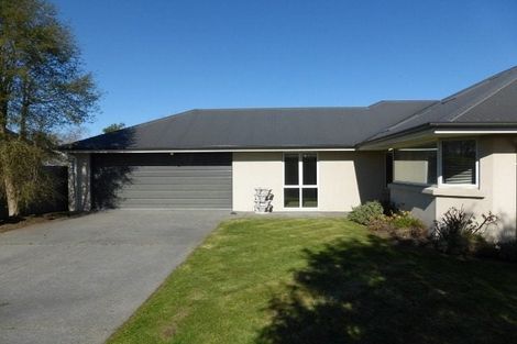 Photo of property in 25 Mataroa Place, Parklands, Christchurch, 8083