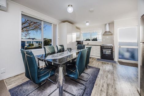 Photo of property in 35 Moncrieff Avenue, Clendon Park, Auckland, 2103