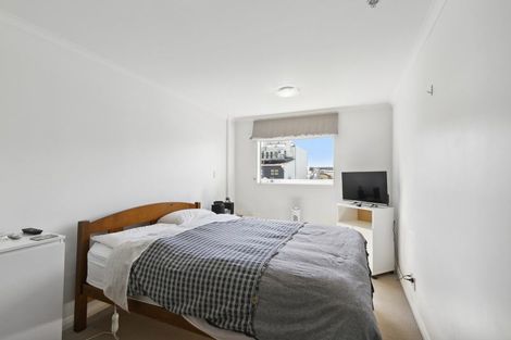 Photo of property in Monvie Apartments, 405/15 Holland Street, Te Aro, Wellington, 6011