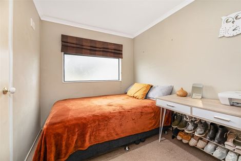 Photo of property in 1/13a Kitewao Street, Northcote, Auckland, 0627