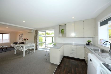 Photo of property in 21 Landsdowne Terrace, Cashmere, Christchurch, 8022