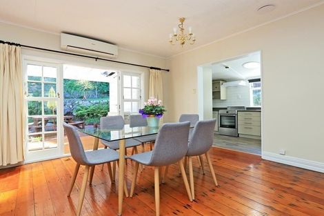 Photo of property in 10 Coote Road, Bluff Hill, Napier, 4110