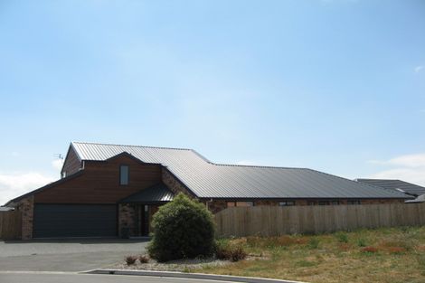 Photo of property in 12 Woodhaven Place, Parklands, Christchurch, 8083