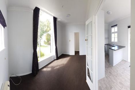 Photo of property in 24 Rewa Street, Takaro, Palmerston North, 4412