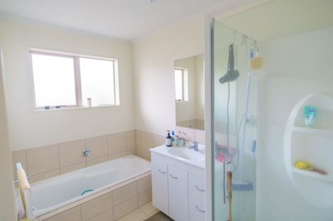 Photo of property in 38a County Road, Torbay, Auckland, 0630