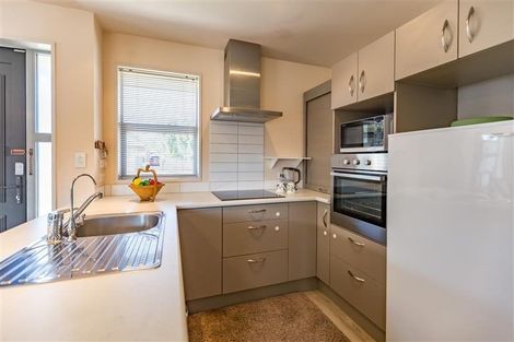 Photo of property in 1/27 Wilsons Road South, Saint Martins, Christchurch, 8022